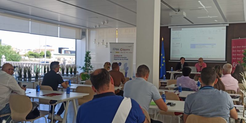 Cámara Orihuela organiza talleres online para mejorar la capacidad digital de los comercios