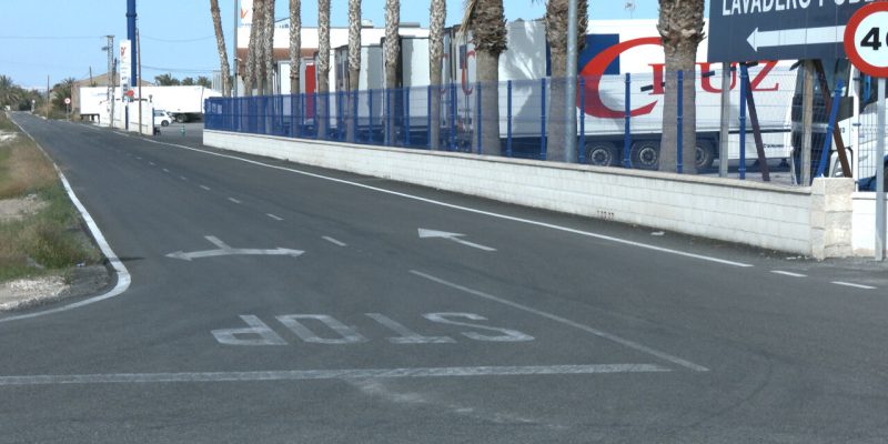 San Isidro mejora el Camino Fidel que da acceso al Polígono La Granadina