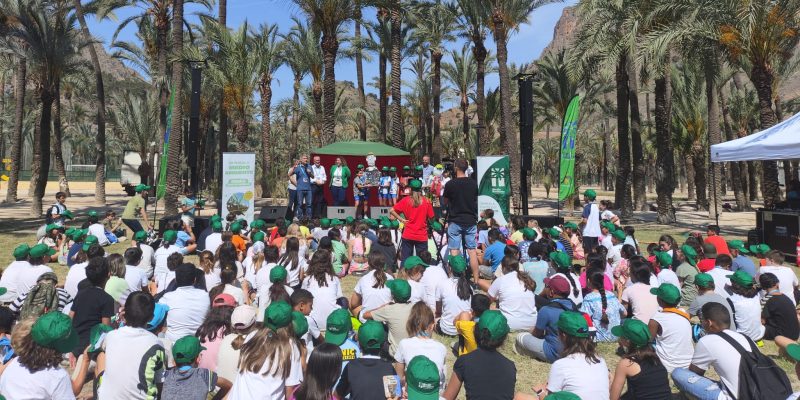 Cerca de 500 escolares celebran el Día Mundial del Medio Ambiente en Orihuela