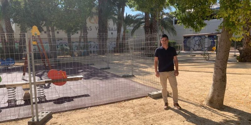 Bigastro inicia la reforma de 8 parques formando un circuito deportivo