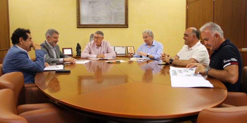 Orihuela y la CHS buscan un acuerdo para la cesión de la cerretera de los tubos