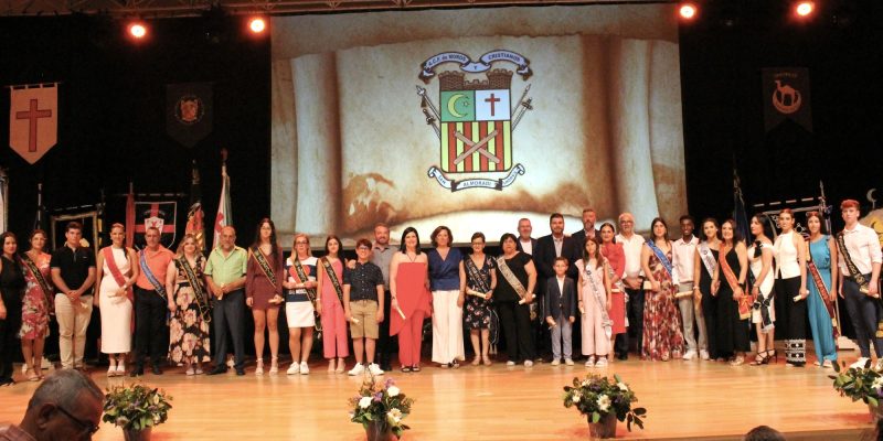 Almoradí presenta los cargos festeros para sus fiestas de Moros y Cristianos