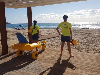 Las playas de Orihuela inician la temporada de verano con refuerzo en salvamento y socorrismo