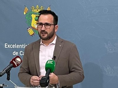 El alcalde de Callosa expulsa al portavoz socialista de la Junta de Gobierno Local