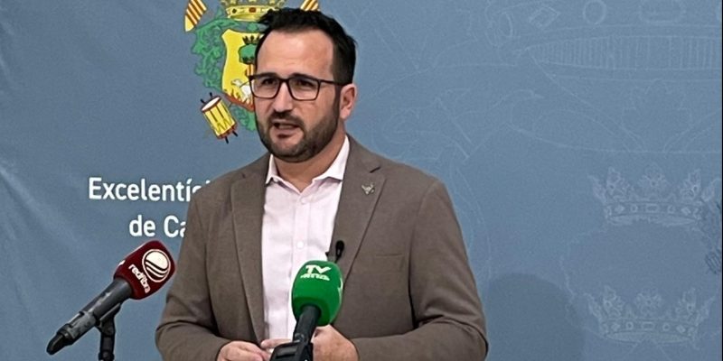 El alcalde de Callosa expulsa al portavoz socialista de la Junta de Gobierno Local