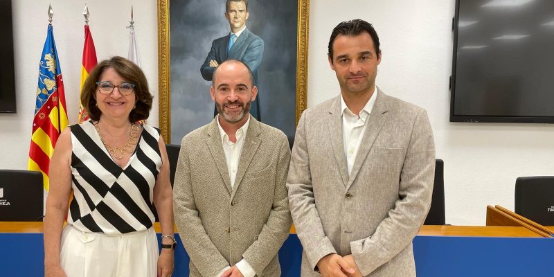 Jesús Segarra es nombrado nuevo director de la sede universitaria de Torrevieja