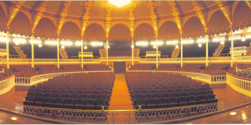 Orihuela presenta el avance de la programación del Teatro Circo