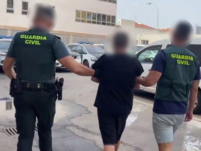 Detienen a un hombre y una mujer por estafar a una anciana en Torrevieja