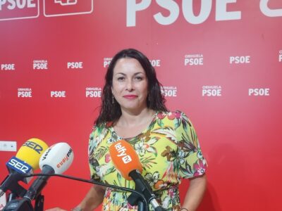 La portavoz del Grupo Municipal Socialista de Orihuela, Carolina Gracia, ha dado a conocer una resolución de la Sindicatura de Agravios en la que recuerda al alcalde que tiene limitada su potestad y le recomienda que vuelva al sistema anterior de acceso a la información municipal por parte de la oposición