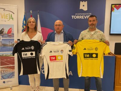 TM Grupo Inmobiliario patrocinará las escuelas municipales de fútbol de Torrevieja