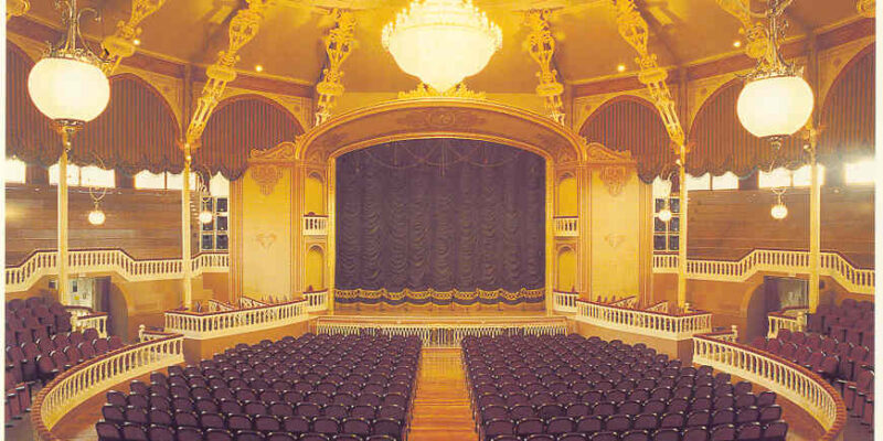 Orihuela desvelará la programación del Teatro Circo en un espectáculo abierto