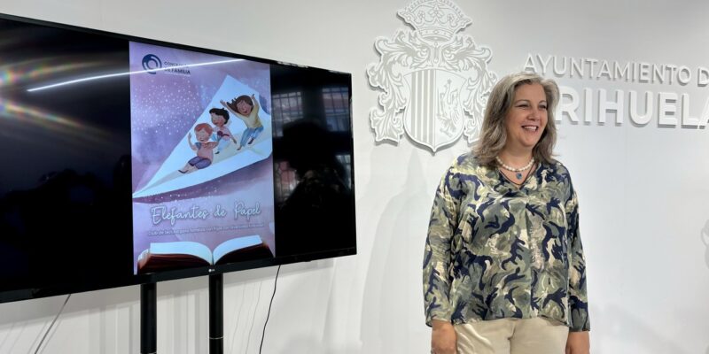 Orihuela presenta el proyecto "Elefantes de Papel" para niños con diversidad funcional