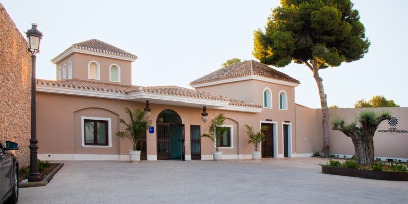 Javier Chicote sobatirá en Orihuela Costa sobre el turismo y la economía