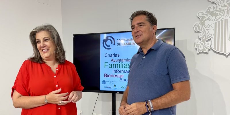 La concejala de Familia de Orihuela, Mª Carmen Portugal, ha anunciado la creación de un nuevo servicio de consultoría para las familias de Orihuela. La edil de Familia, junto con el consultor técnico Guillermo Asensio García, han presentado este servicio