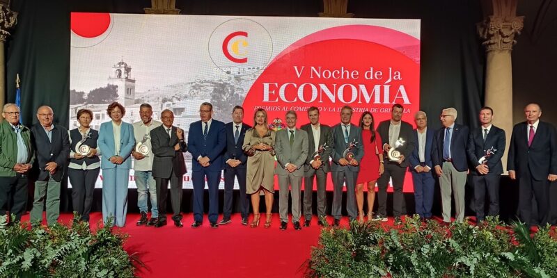 Cámara Orihuela reúne al tejido empresarial y político en la V Noche de la Economía Oriolana