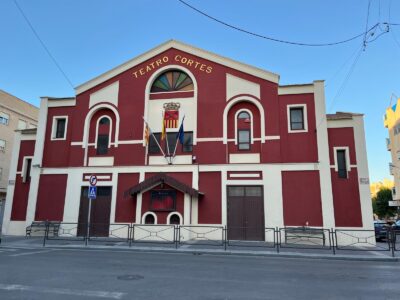 El Teatro Cortés vuelve a abrir sus puertas con una nueva programación