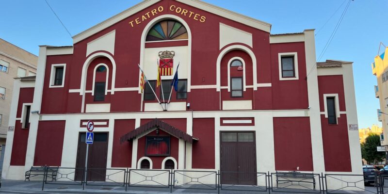 El Teatro Cortés vuelve a abrir sus puertas con una nueva programación