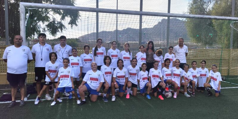 Orihuela fomenta la prevención de violencias machistas a través del fútbol femenino