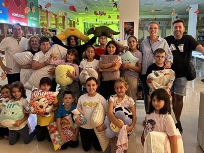 Un total de 15 niños de Bigastro disfrutan de "Una noche en la biblioteca"