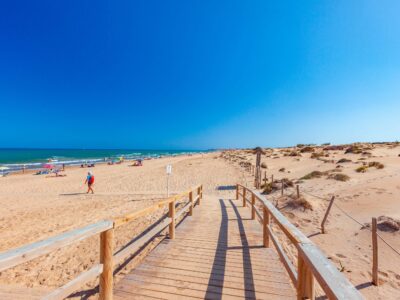 Fallece un hombre de 72 años en una playa de Guardamar del Segura