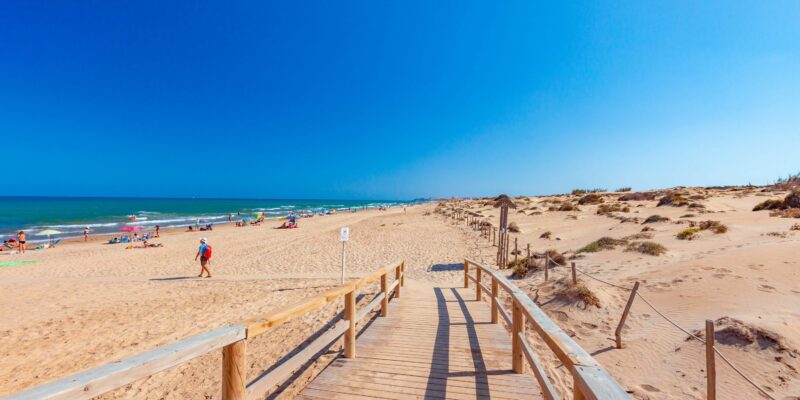 Fallece un hombre de 72 años en una playa de Guardamar del Segura