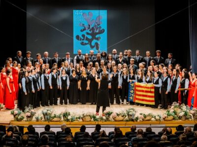 El Coro Sinfonía de Torrevieja queda tercero en el Certamen Coral Fira de Tots Sants de Concentaina