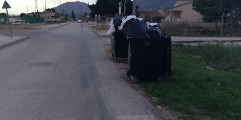 El PSOE denuncia que Redován sube la tasa de basura un 93% sin ofrecer alternativas