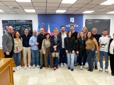 Torrevieja presenta la canción de Navidad "Lo bueno de ti"