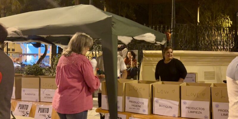 Orihuela recauda más de 800 kg de productos en su Halloween Solidario