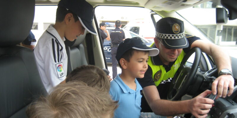 El Colegio de Hurchillo presenta el cuento "Lucía, la Policía Local de Orihuela"