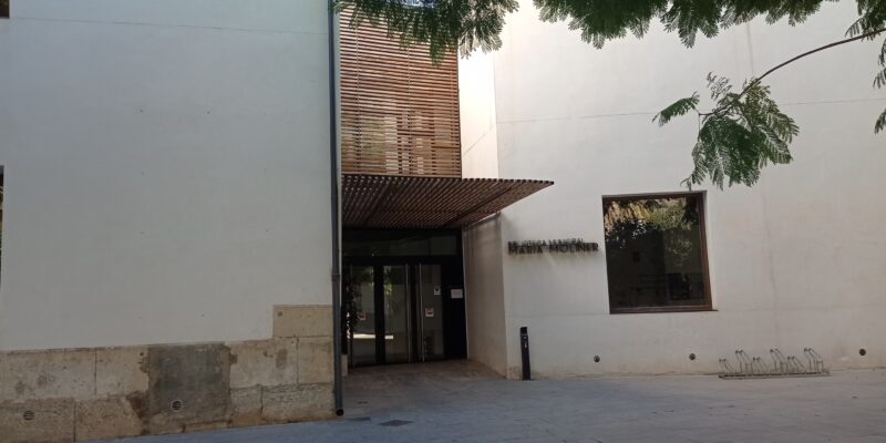 Orihuela inaugura una exposición sobre el aniversario de CAMDO y el legado de Pedro Terol