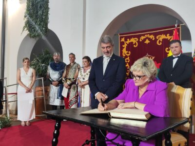 Orihuela decreta un día de luto oficial por el fallecimiento de Chelo Moñino