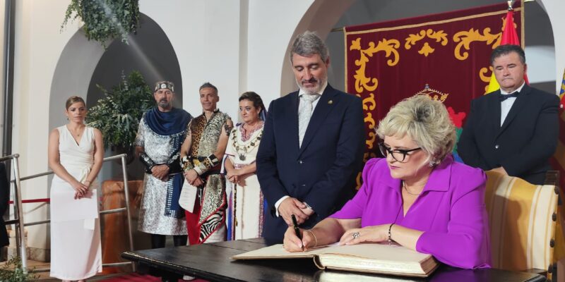 Orihuela decreta un día de luto oficial por el fallecimiento de Chelo Moñino