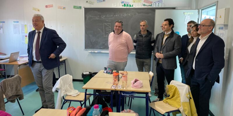 Estudian la implantación en Torrevieja de un nuevo colegio y un nuevo IES en prefabricadas