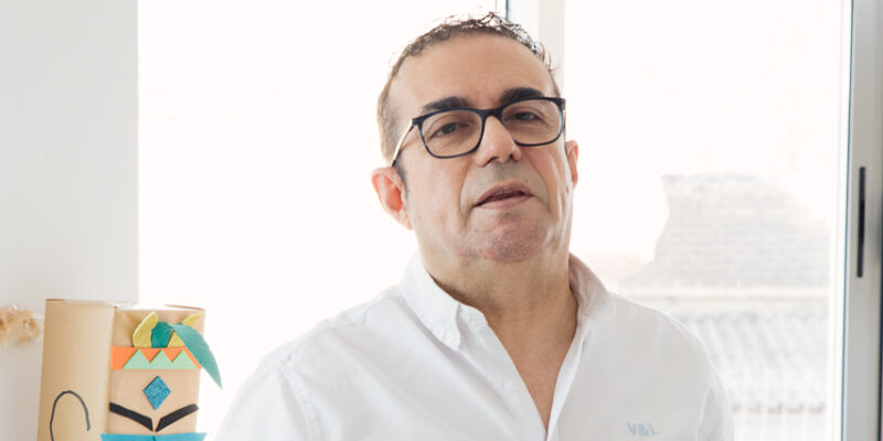 Nominan al director del colegio de Hurchillo al premio al mejor maestro del mundo