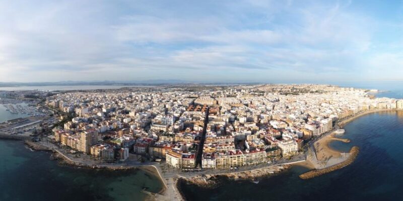 Torrevieja comienza 2025 con 106.350 habitantes empadronados