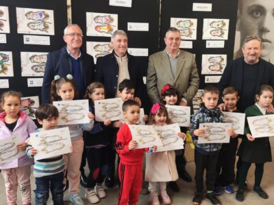 Orihuela entrega los premios del XV Certamen Escolar "Las Abarcas Desiertas"