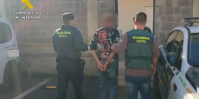 Detienen a un hombre en Torrevieja por agresión sexual, robos con violencia y estafa