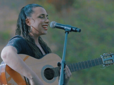 La cantante oriolana Ada Moon presenta el primer single de su primer EP