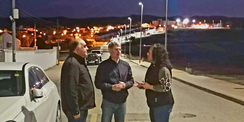 Orihuela dota de alumbrado varias calles de Torremendo tras años sin luz