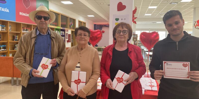 La Concejalía de Cultura del Ayuntamiento de Bigastro ha presentado la IV edición de "Cita a ciegas con un libro", una propuesta que pretende que los usuarios de la Biblioteca Municipal descubran nuevas lecturas de una manera diferente y divertida