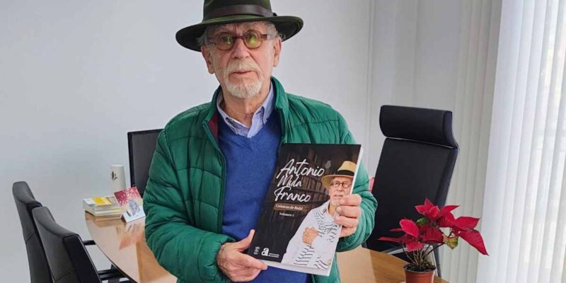 El Auditorio Municipal Arte Musical acoge este viernes la presentación oficial del libro ‘Crónicas de Rafal’ elaborado por el Cronista Oficial de la Villa, Antonio Mula, y que reúne una selección de textos sobre la historia del municipio