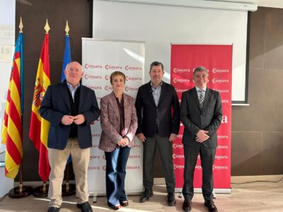Cámara Orihuela recibe en el Coworking de Orihuela Costa a la consellera de Innovación, Industria y Comercio
