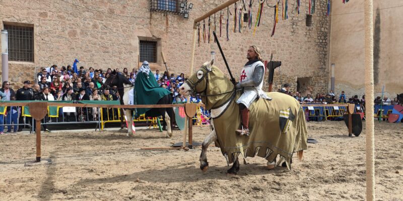 Orihuela inaugura su Mercado Medieval con espectáculos, sorpresas y novedades
