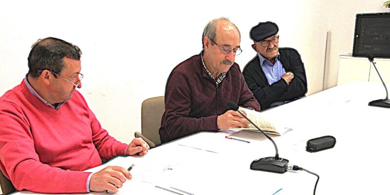 Terencio Huertas “se jubila” del Juzgado de Aguas de Rojales tras una trayectoria de más de 50 años defendiendo la huerta y a los agricultores. Ha presentado la renuncia al cargo de Síndico General por problemas personales