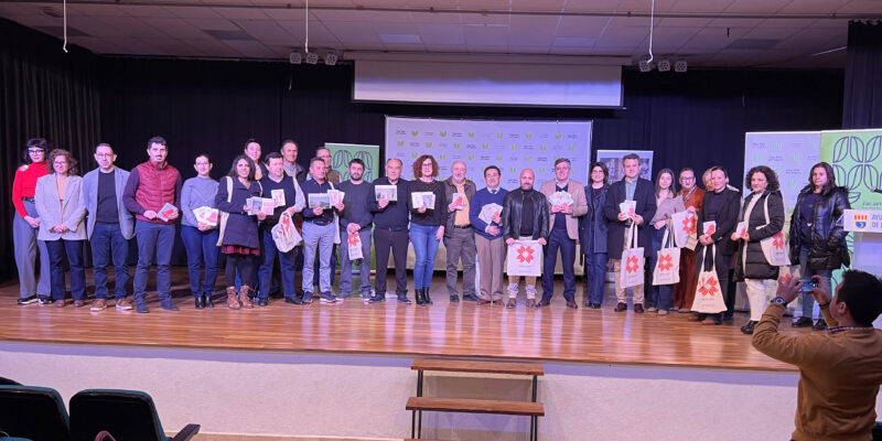 Convega amplía la red comarcal de ciclo-rutas con cinco nuevos itinerarios que recorren 14 municipios y suman 85 kilómetros para descubrir, a golpe de pedal, la huerta y el patrimonio hidráulico, histórico y cultural de la Vega Baja del Segura