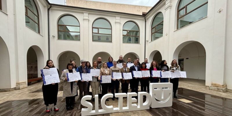 Orihuela ha celebrado hoy el acto de entrega de diplomas a los establecimientos y servicios turísticos distinguidos del municipio en el marco del Sistema Integral de Calidad Turística en Destino (SICTED)