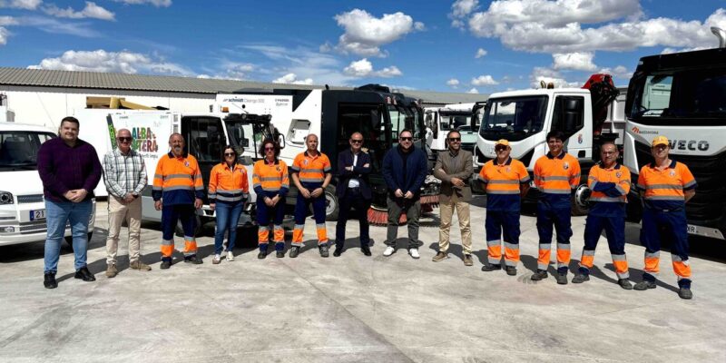 Albatera incorpora dos nuevos vehículos y culmina la renovación de su servicio de limpieza