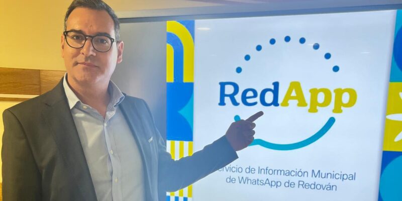 Redován presenta su nuevo canal oficial de información municipal por WhatsApp