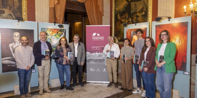 El pasado 30 de abril, con motivo del día mundial de la libertad de prensa, la Sede de la Universidad de Alicante en Torrevieja, en colaboración con el Ayuntamiento y la Sociedad Cultural Casino de Torrevieja celebraron un debate que estuvo protagonizado por profesionales de la información y un experto universitario en la investigación de las fake news